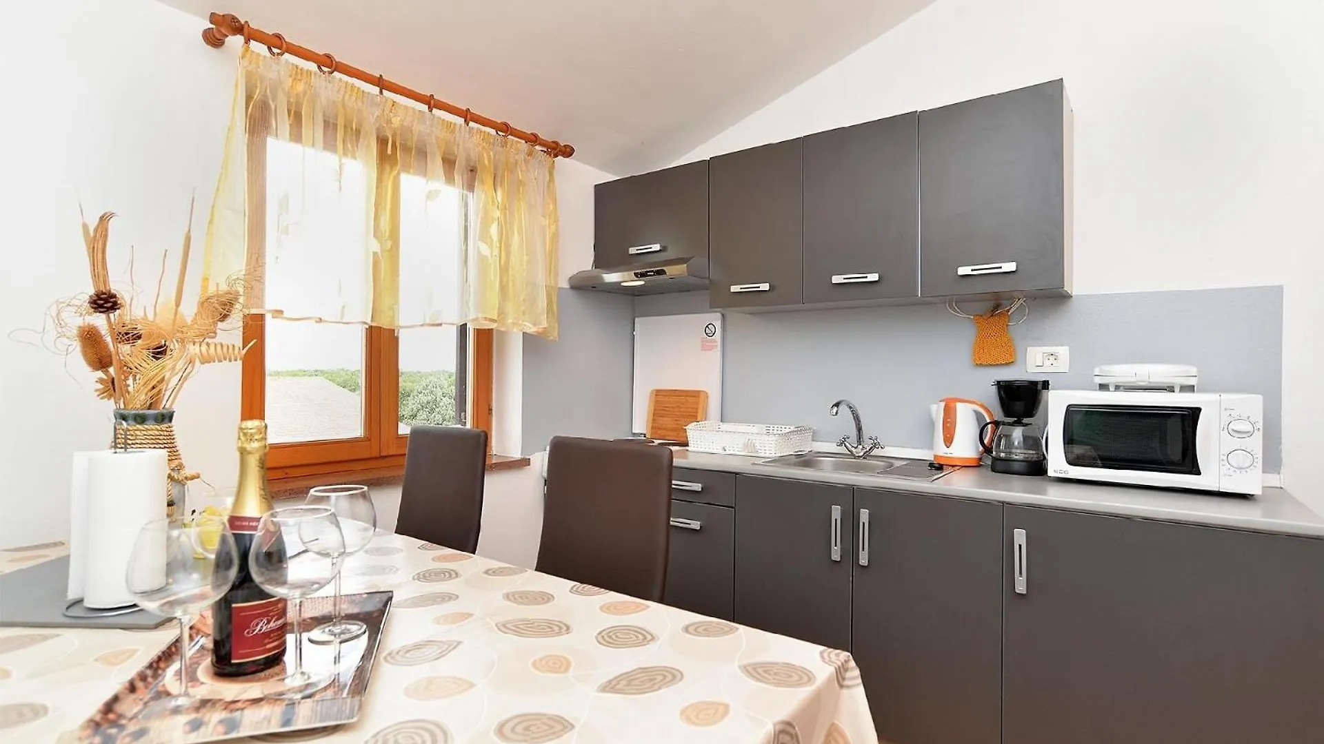 Ferienwohnung Fuer 4 Personen Ca 50 Qm In Pula-Fondole, Istrien Istrische Riviera 0*, Pula