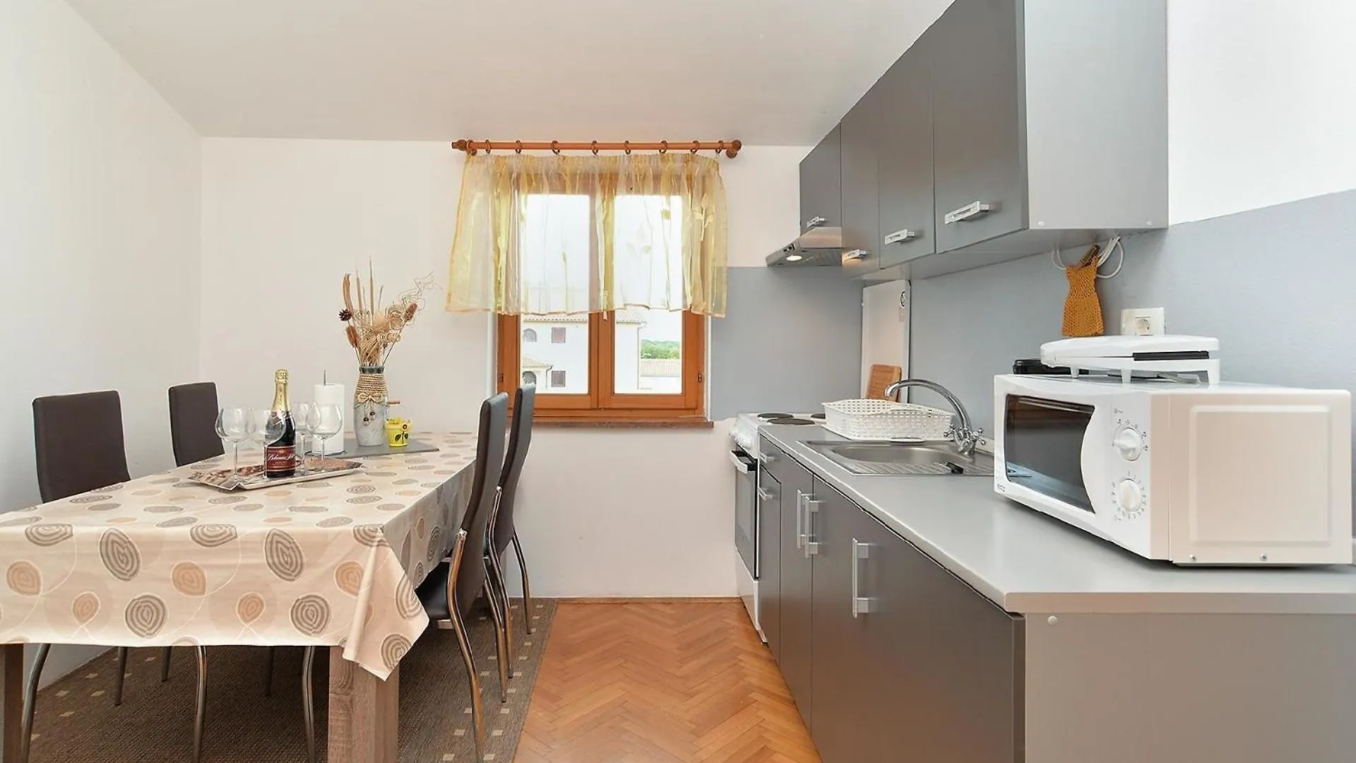Ferienwohnung Fuer 4 Personen Ca 50 Qm In Pula-Fondole, Istrien Istrische Riviera